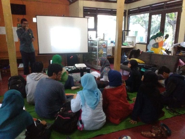 Trainer Community Koperasi “Kopma UGM” adakan Mikro Training
